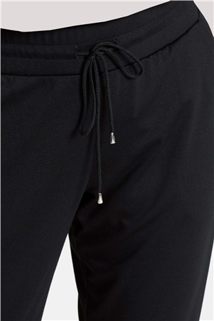 Büyük Beden Bağcıklı Duble Paça Pantolon SiyahCurvy TrendBüyük Beden Bağcıklı Duble Paça Pantolon Siyah