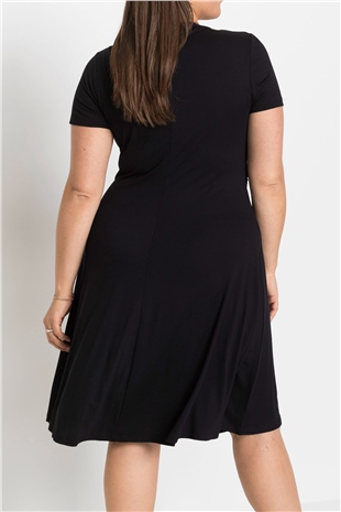Büyük Beden Kruvaze V Düğüm Yaka Detaylı Elbise SiyahCurvy TrendBüyük Beden Kruvaze V Düğüm Yaka Detaylı Elbise Siyah